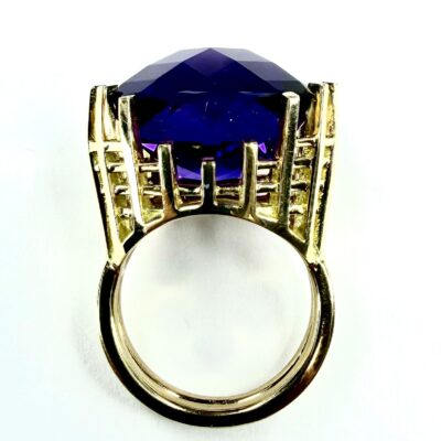 RING 0749 - Amethyst in 18k Yellow Gold