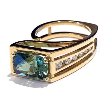 RING 0871 - Green Tourmaline and Diamonds in 18kt Yellow Gold
