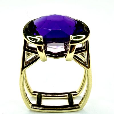 RING 0939 - Cushion Rwanda Amethyst in 18k Yellow Gold