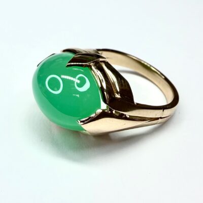 RING 0855 - Cabochon Chrysoprase in 18kt Rose Gold