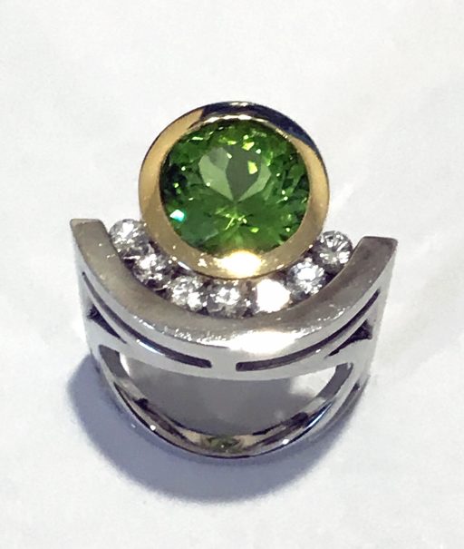 RING 0250 - Peridot and White Sapphires in 18k Yellow and White Gold - Image 2