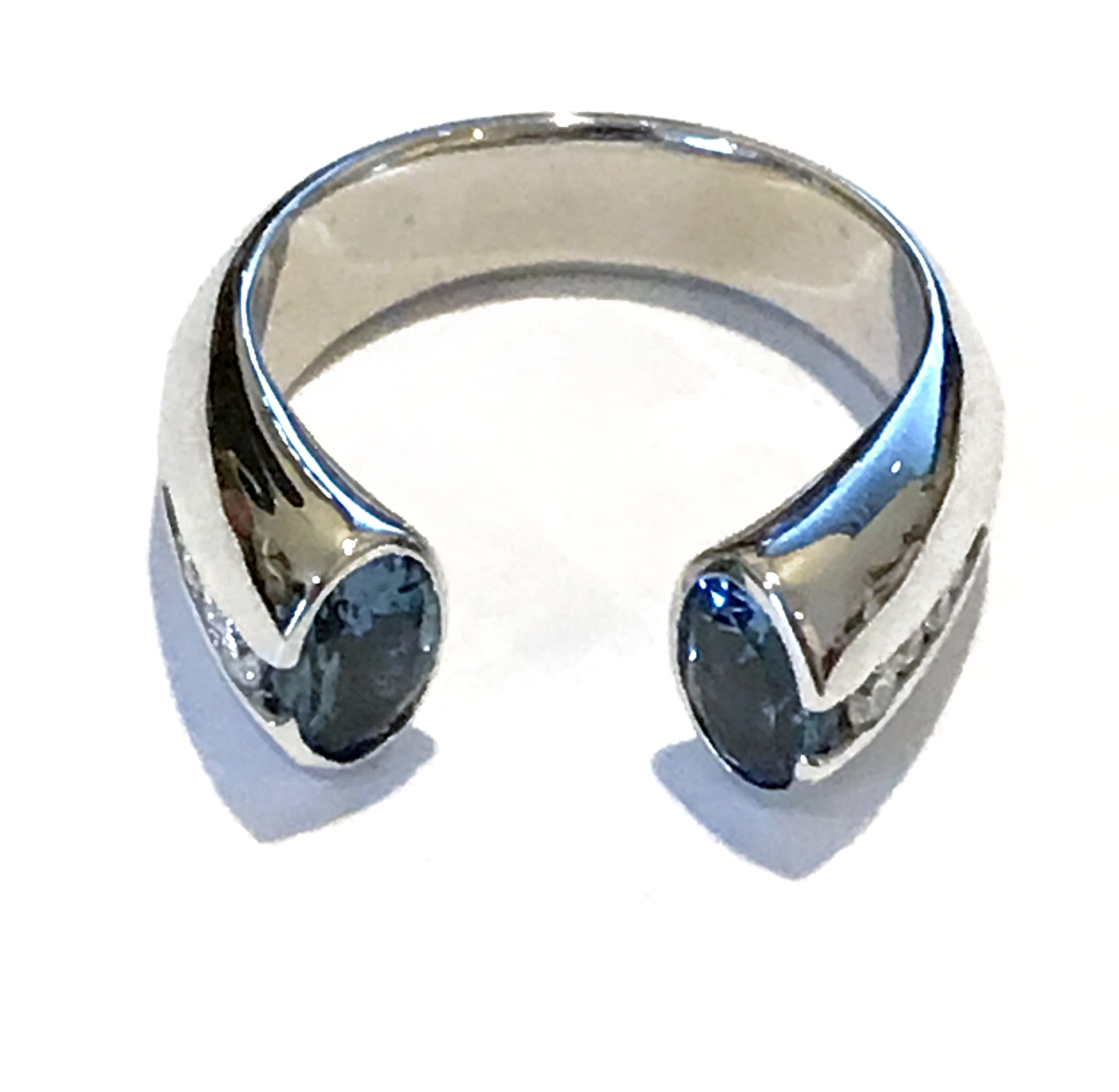 RING 975 - Aquamarine and Diamonds in 18kt White Gold - Michael Alexander  Jewelry