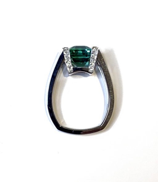 RING 0571 (square) - Green Tourmaline and Diamonds in 18k White Gold - Image 2