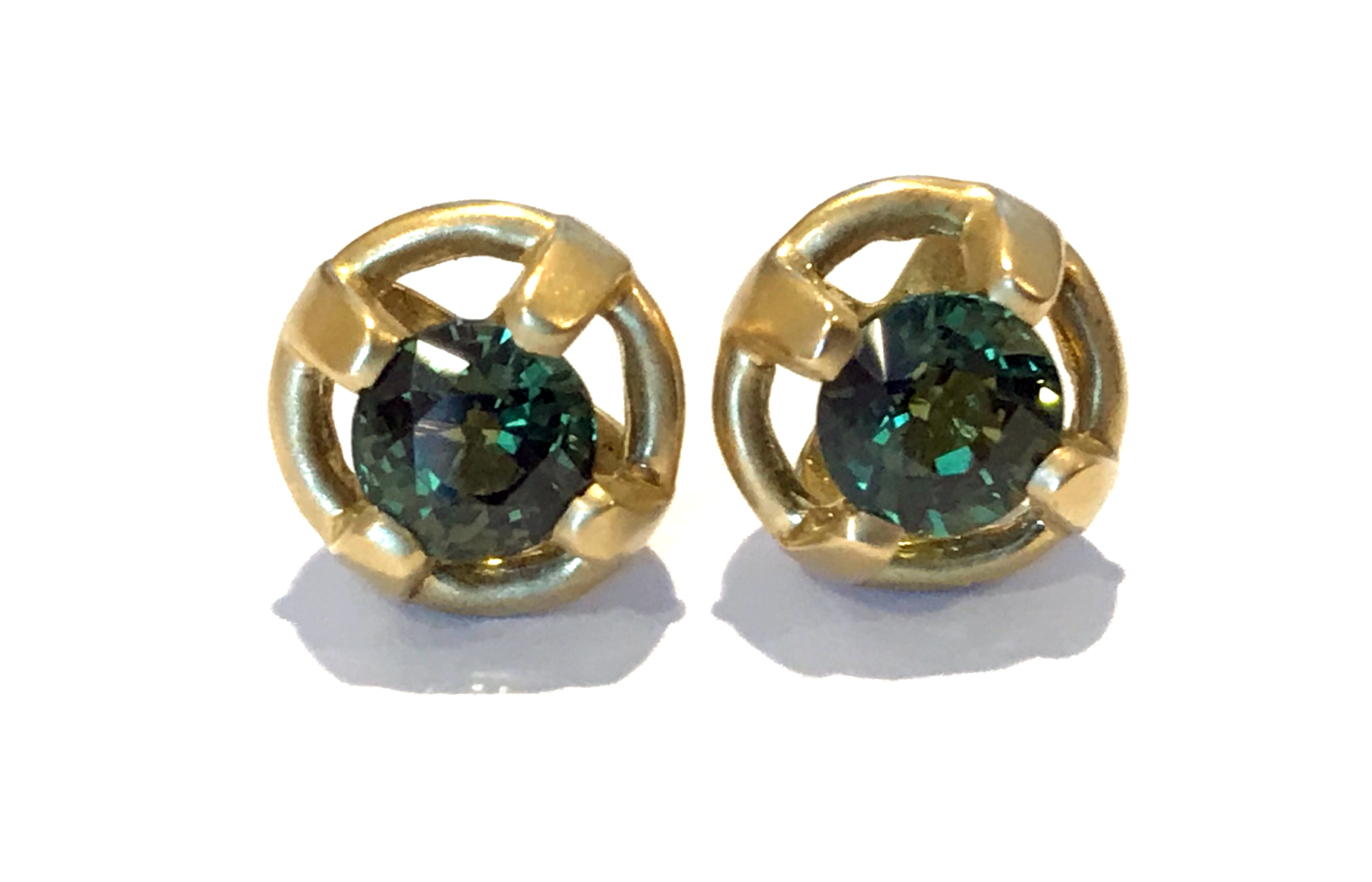 EARRING 543 - Green Sapphires in 18kt Yellow Gold - Michael Alexander ...