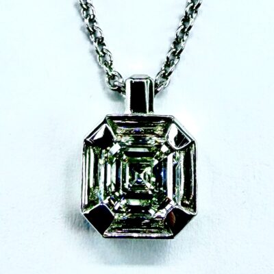 PENDANT 0974 - Asscher Cut Diamond in 18k Platinum and White Gold