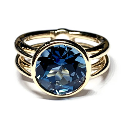 RING 0720 - Blue Zircon in 18kt Yellow Gold