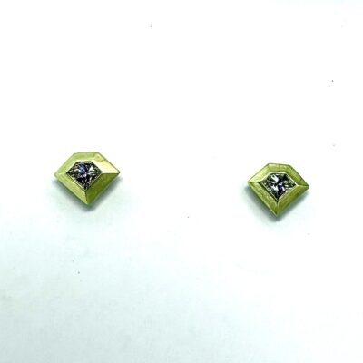 EARRING A-1102 - Shield Diamonds in 18k Yellow Gold