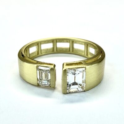 RING A-1131 - Diamonds and 18K Yellow Gold