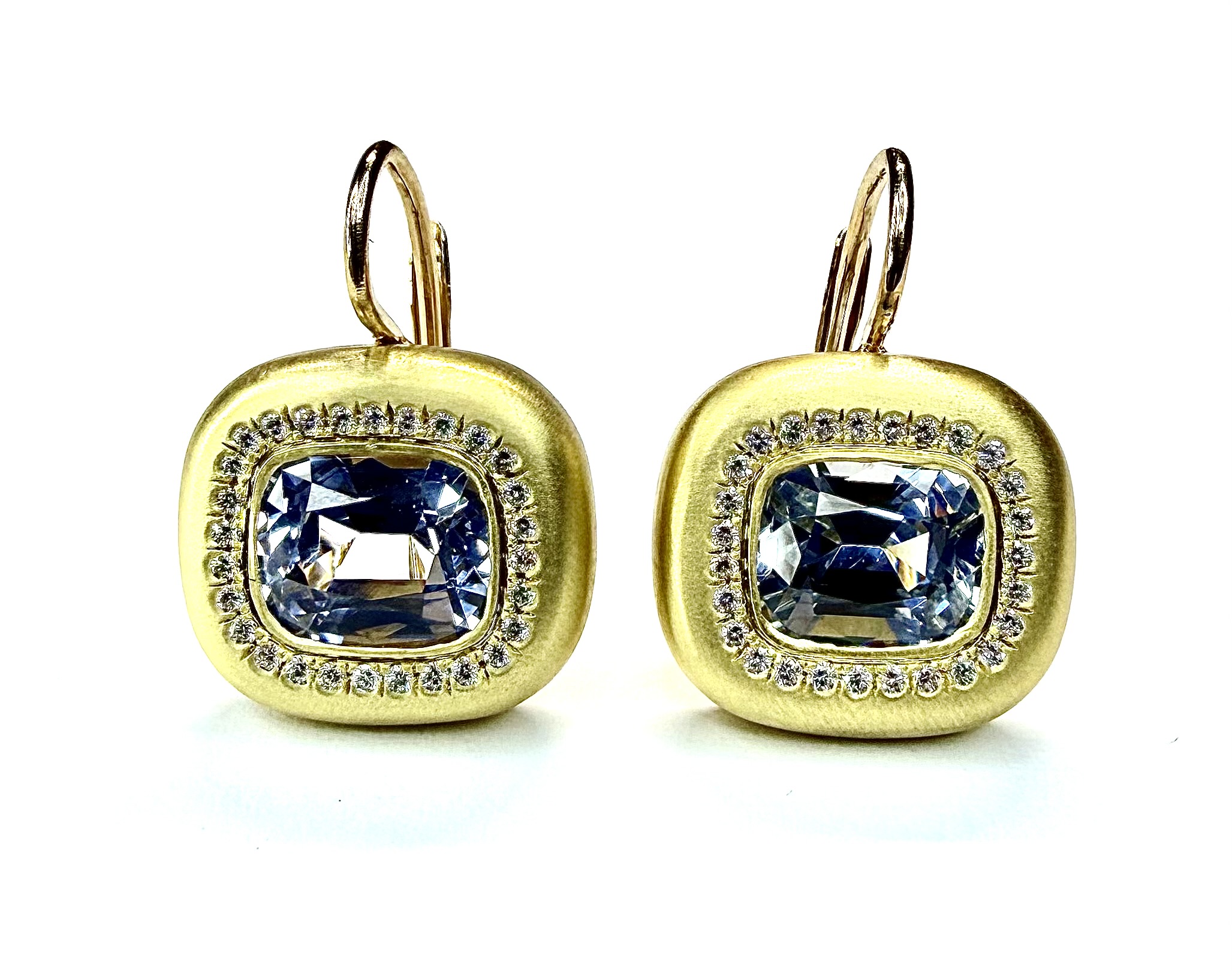 EARRING A-1115 -Blue Sapphires and Diamonds in 18k Yellow Gold