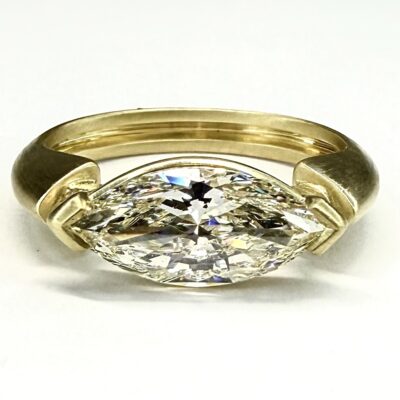 Ring A-1122 - Diamond in 18k Yellow Gold