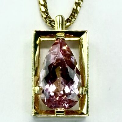 PENDANT 1096 - Morganite in 18k Yellow Gold (w/chain)