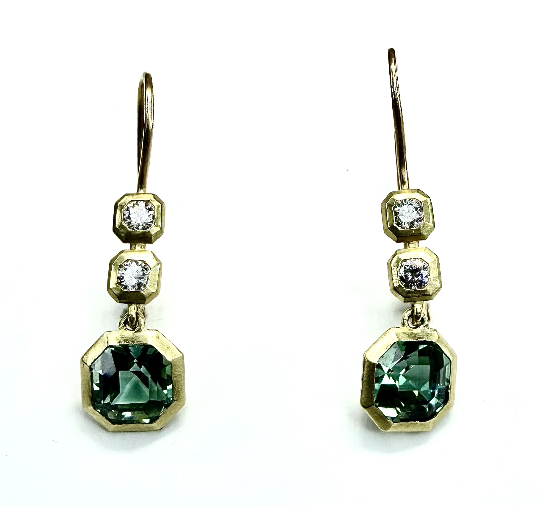 EARRING A-1079 - Green Tourmaline and Diamonds in 18k Yellow Gold