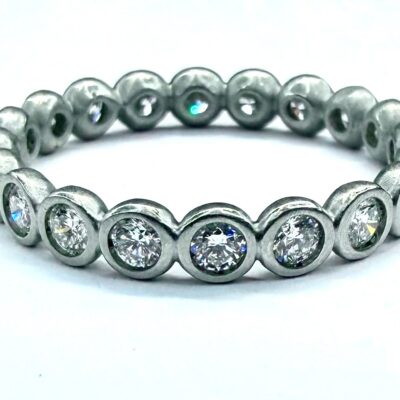 RING 0934 - (Eternity) Diamonds in Platinum
