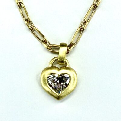 PENDANT 1059 - Heart Shaped Diamond in 18K Yellow Gold