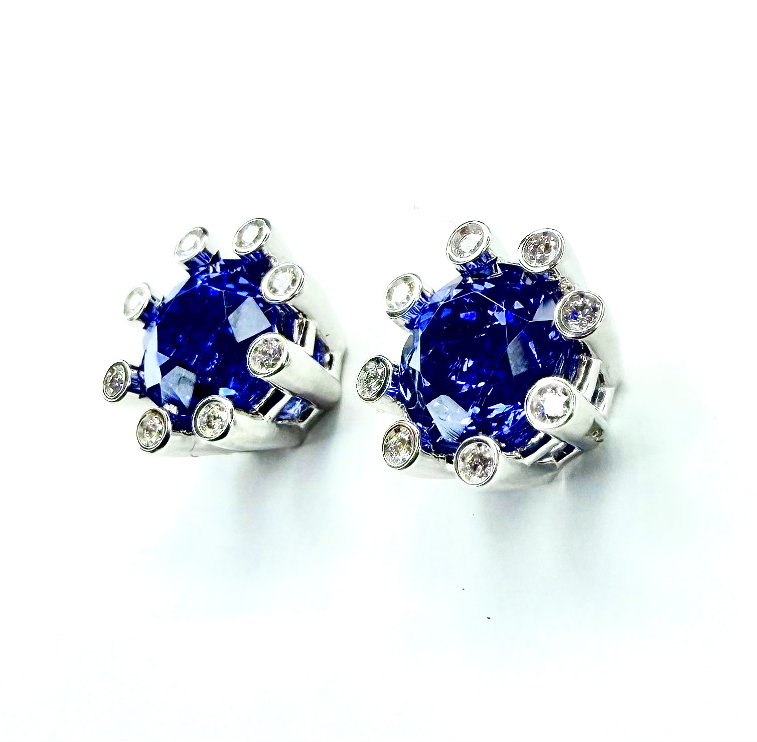 EARRING 723 - Blue Zircons and Diamonds in 18K White Gold - Image 4