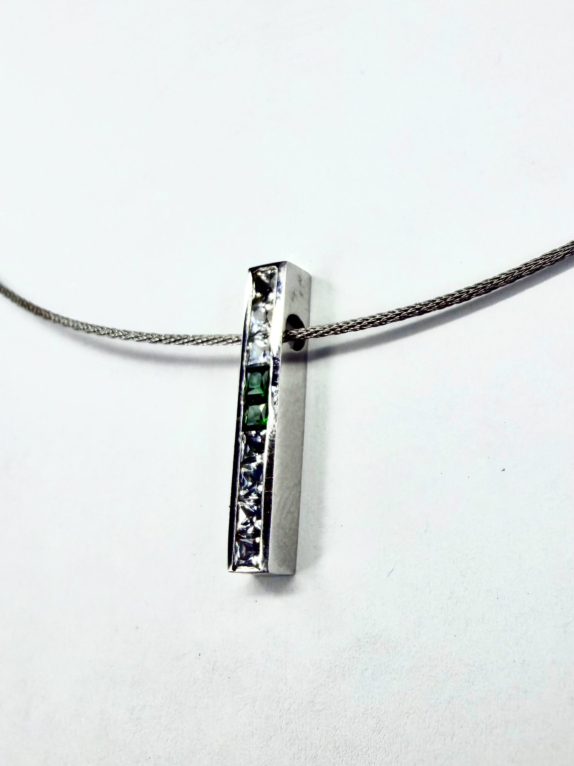 PENDANT 0365 - White Sapphires and Tsavorsites in 18K White Gold (w/chain) - Image 3