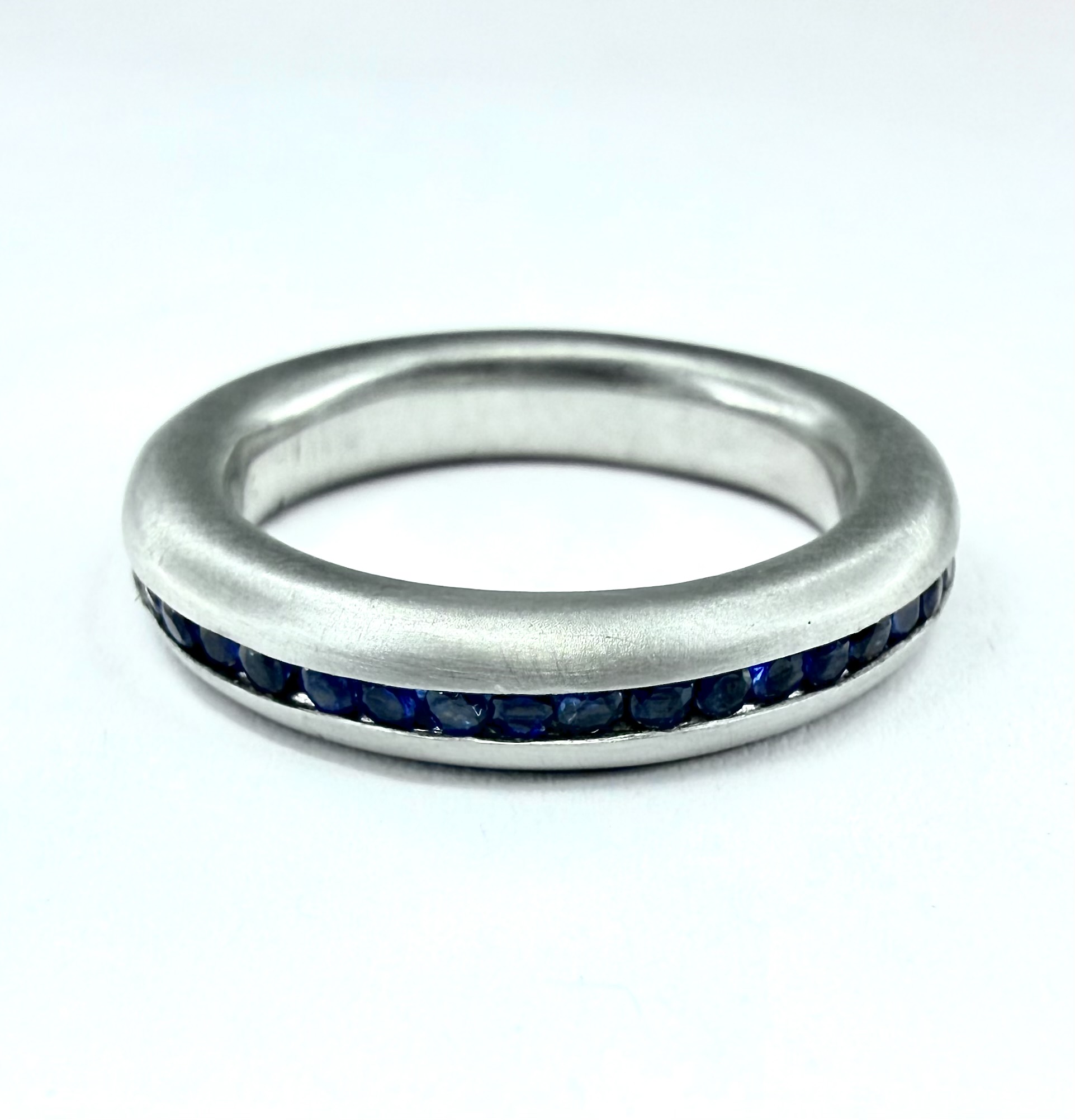 RING 0246 - Blue Sapphires in Platinum