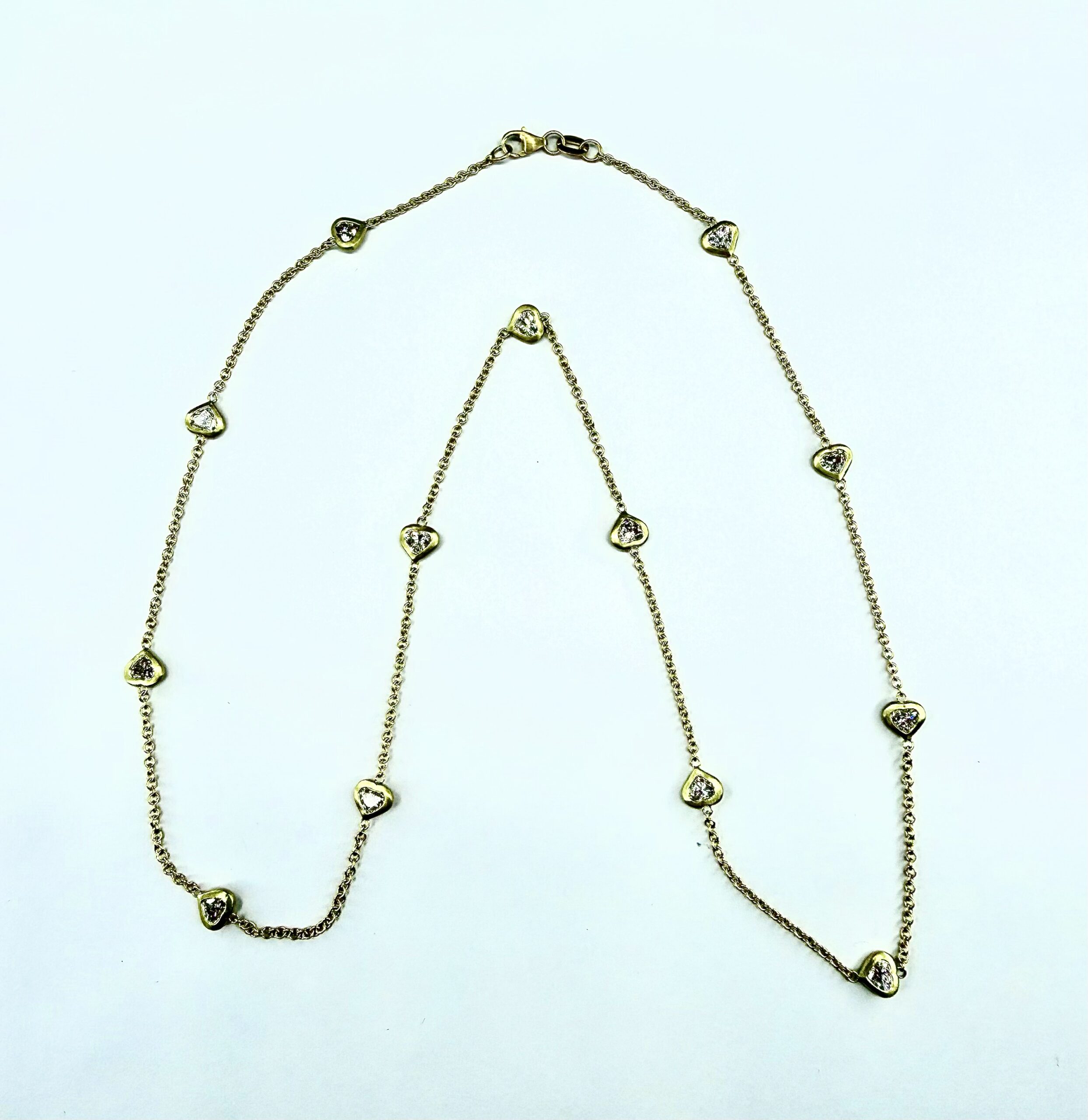 NECKLACE 1075 - Heart Shaped Diamonds in 18k Yellow Gold - Image 2