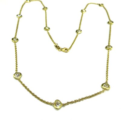 NECKLACE 1075 - Heart Shaped Diamonds in 18k Yellow Gold