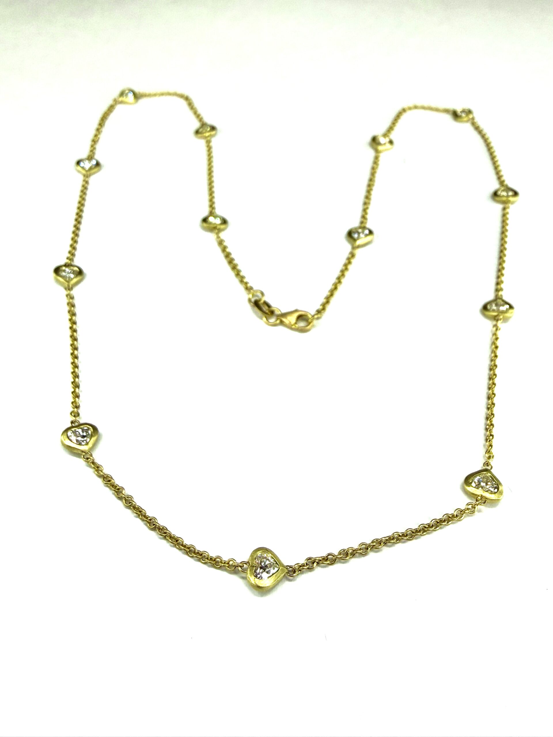 NECKLACE 1075 - Heart Shaped Diamonds in 18k Yellow Gold