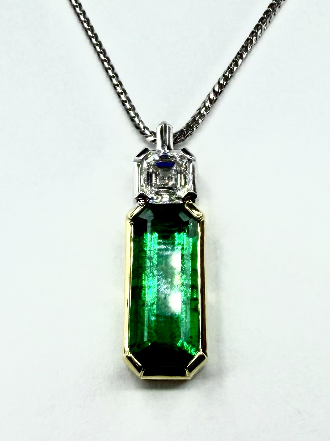PENDANT 0974 - Emerald and Diamond in 18k Yellow and White Gold and Platinum (w/chain)