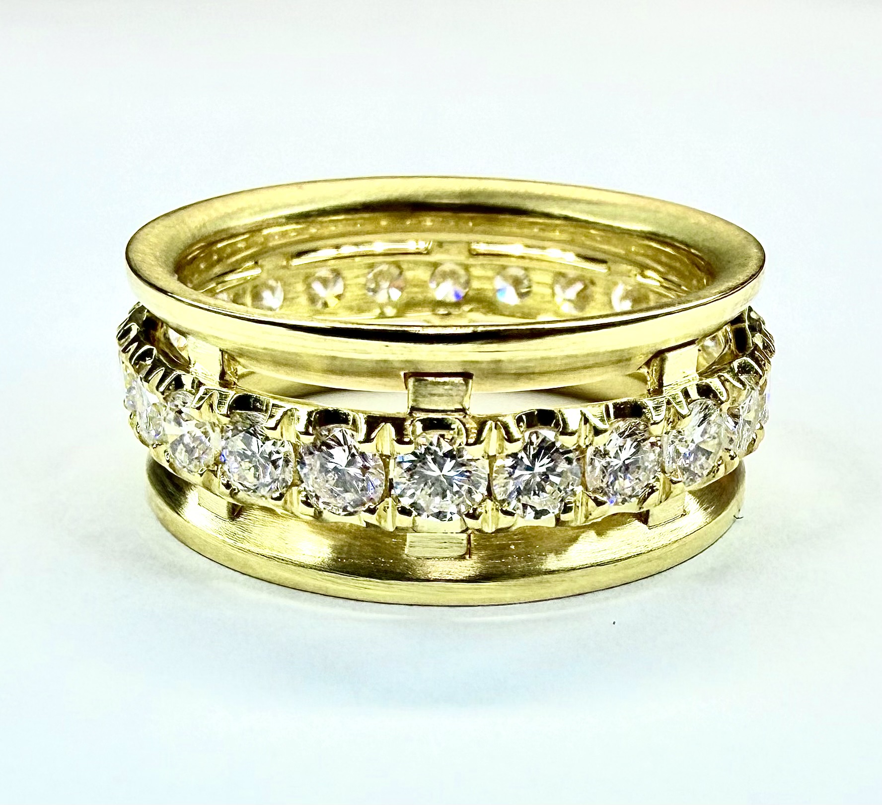 RING A-1141 - Diamonds in 18k Yellow Gold