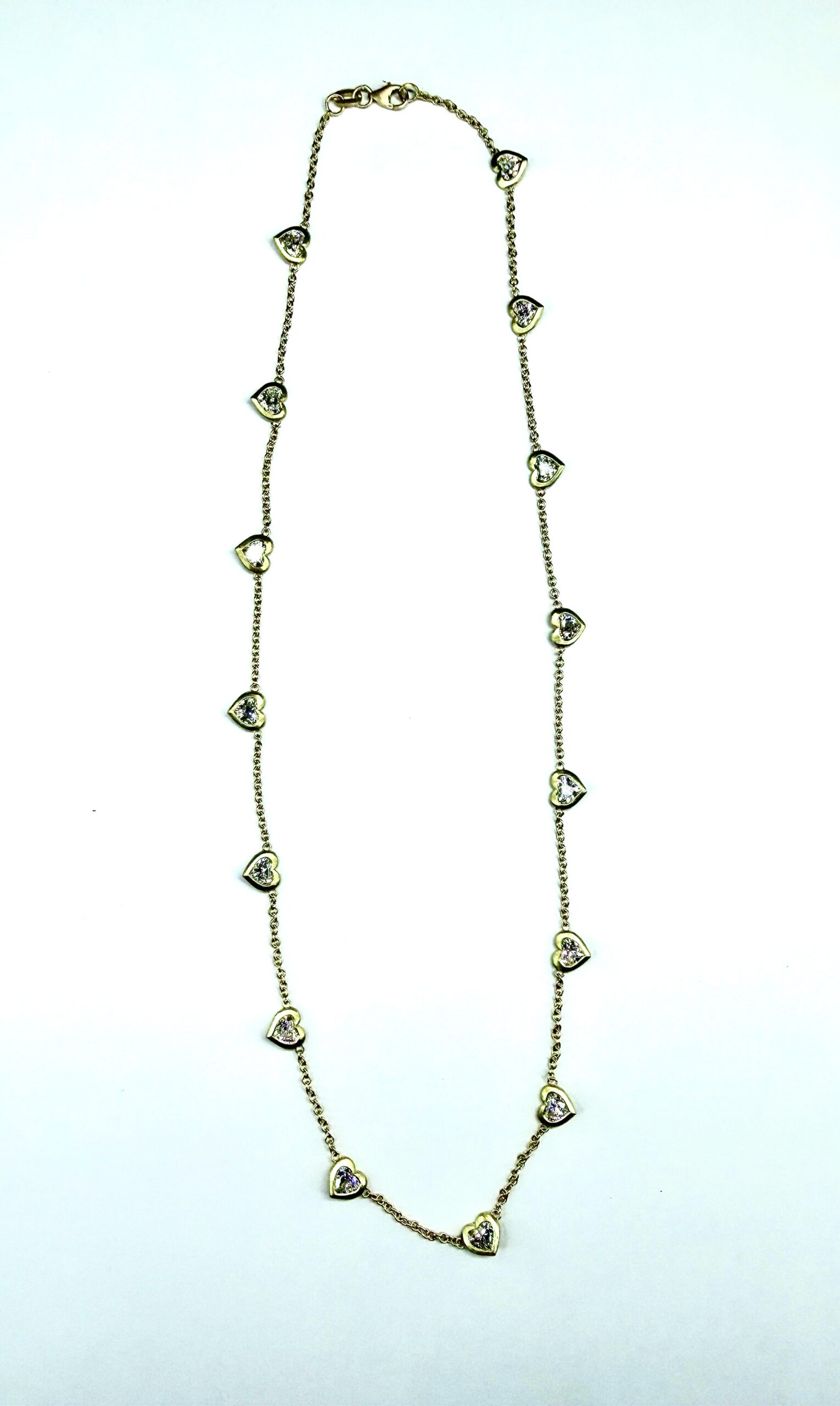 NECKLACE 1075 - Heart Shaped Diamonds in 18k Yellow Gold - Image 2
