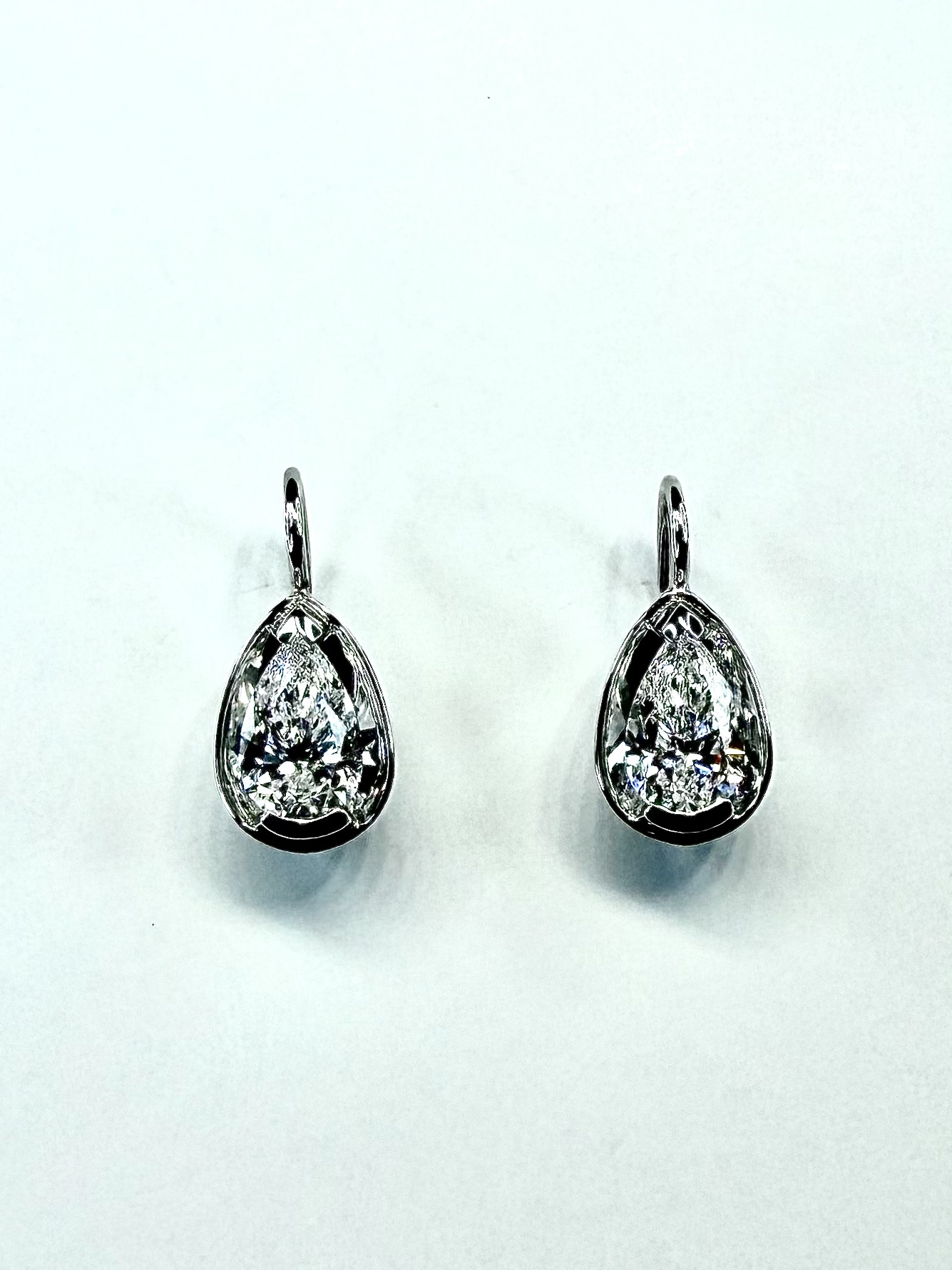 EARRING A-1140 - Pear Shaped Diamonds in 18K White Gold