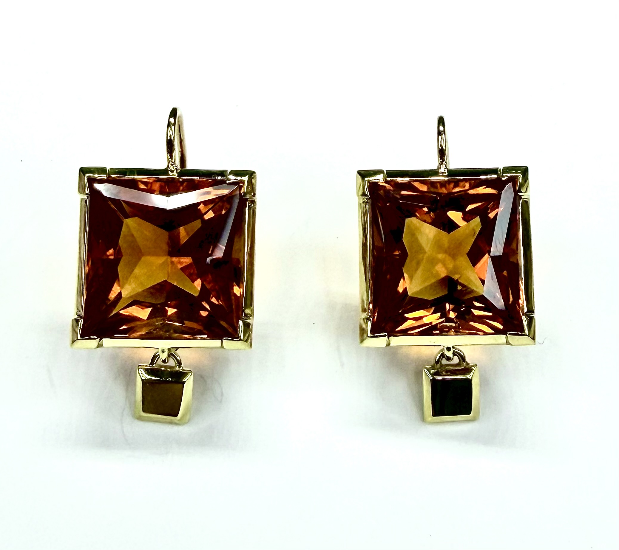 EARRING A-1144 - Citrine in 18k Yellow Gold