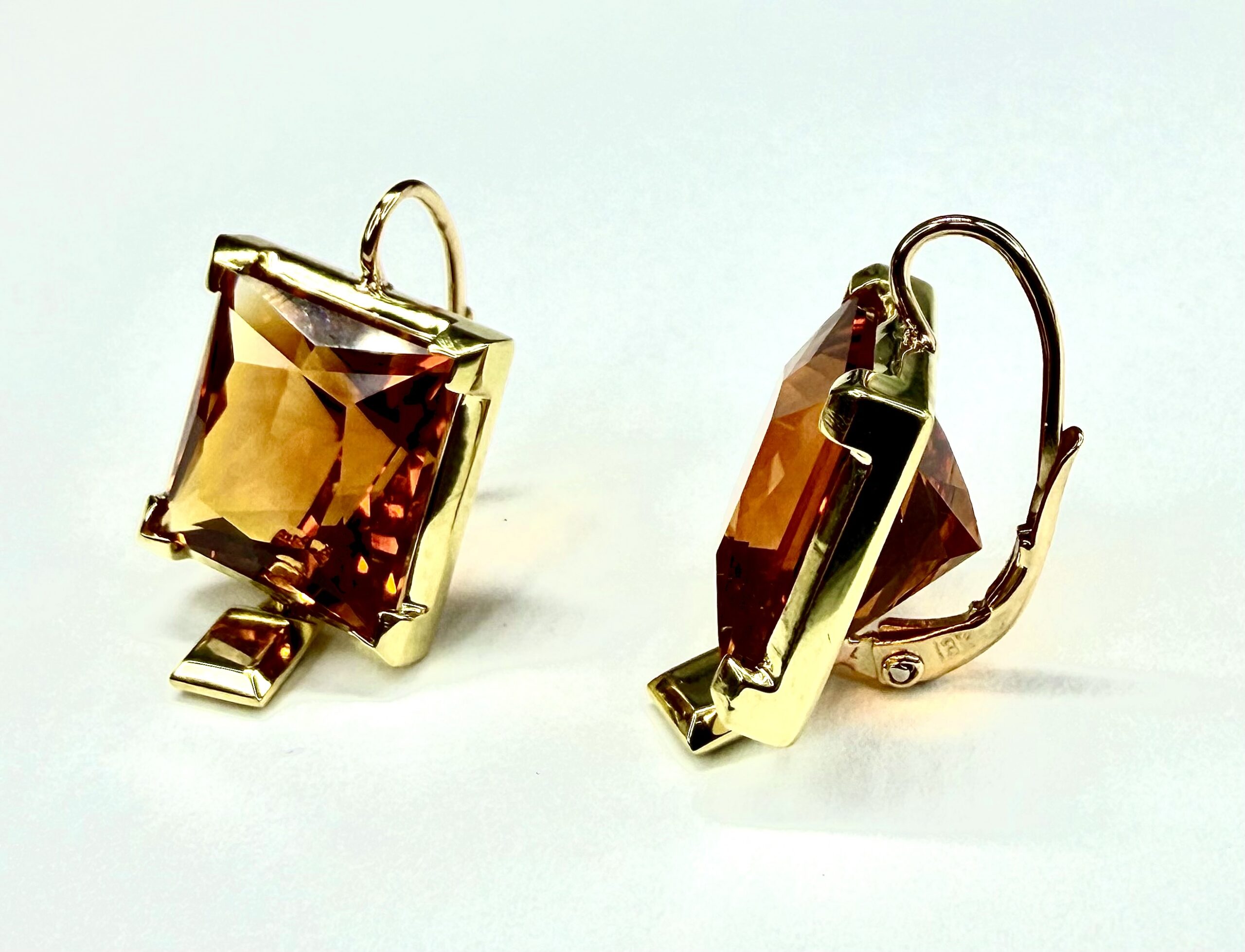 EARRING A-1144 - Citrine in 18k Yellow Gold - Image 2