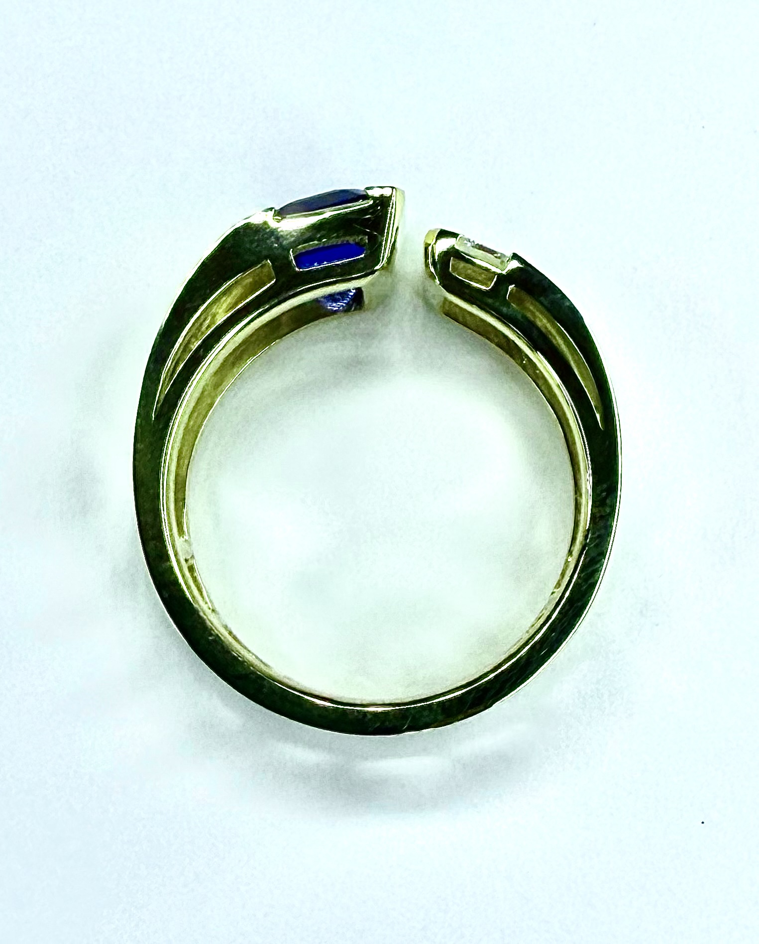 RING A-1131 - Tanzanite and Diamond in 18k Yellow Gold - Image 4