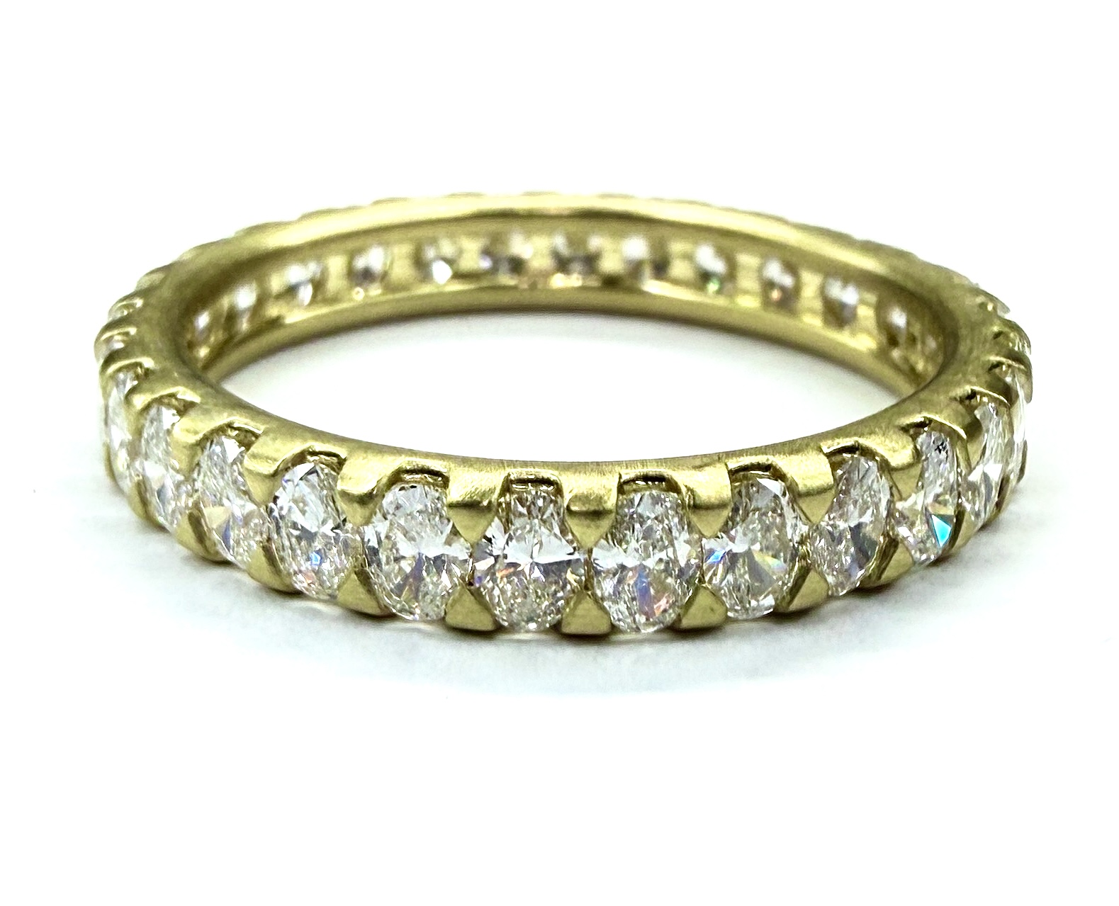 RING A-1072 - Oval Diamonds in 18k Yellow Gold