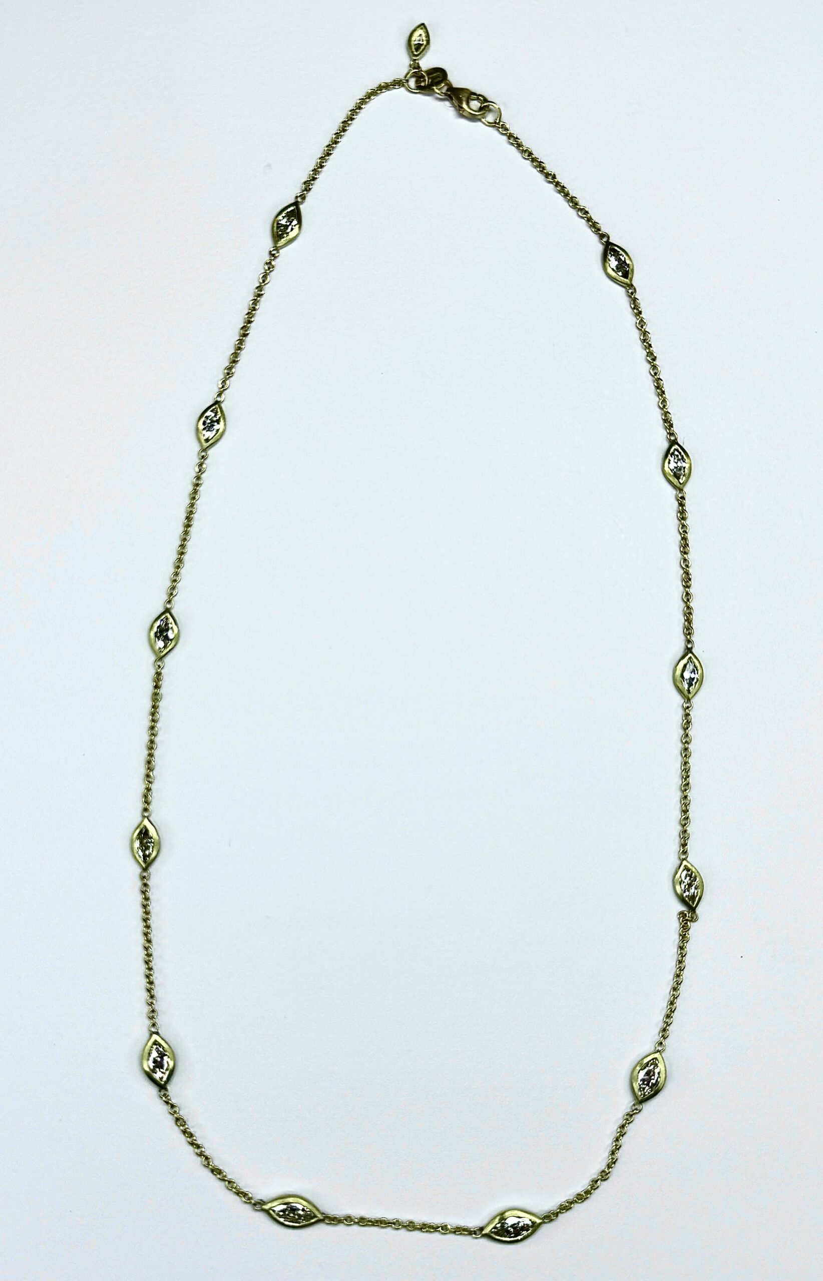 NECKLACE 1075 - Oval Diamonds in 18K Yellow Gold - Image 2