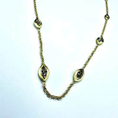 NECKLACE 1075 - Oval Diamonds in 18K Yellow Gold